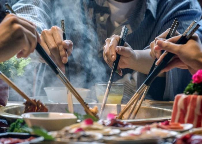餐饮行业新风向：从“吃得饱”到“吃得好”，消费升级下的五大变革