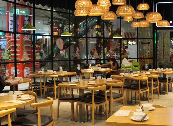 2025年中国餐饮行业发展状况及消费趋势2025年中国消费者消费餐饮时注重的因素