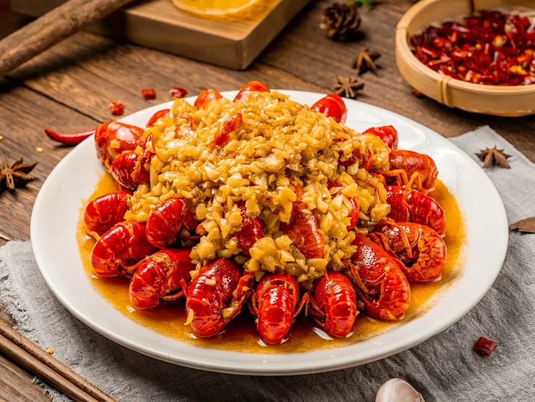 小龙虾价格像坐“过山车”，餐饮品牌如何突围？